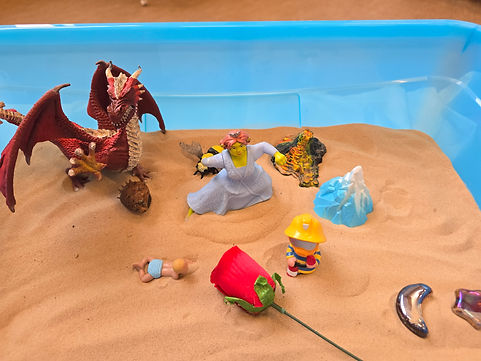 Objects used in sand tray therapy